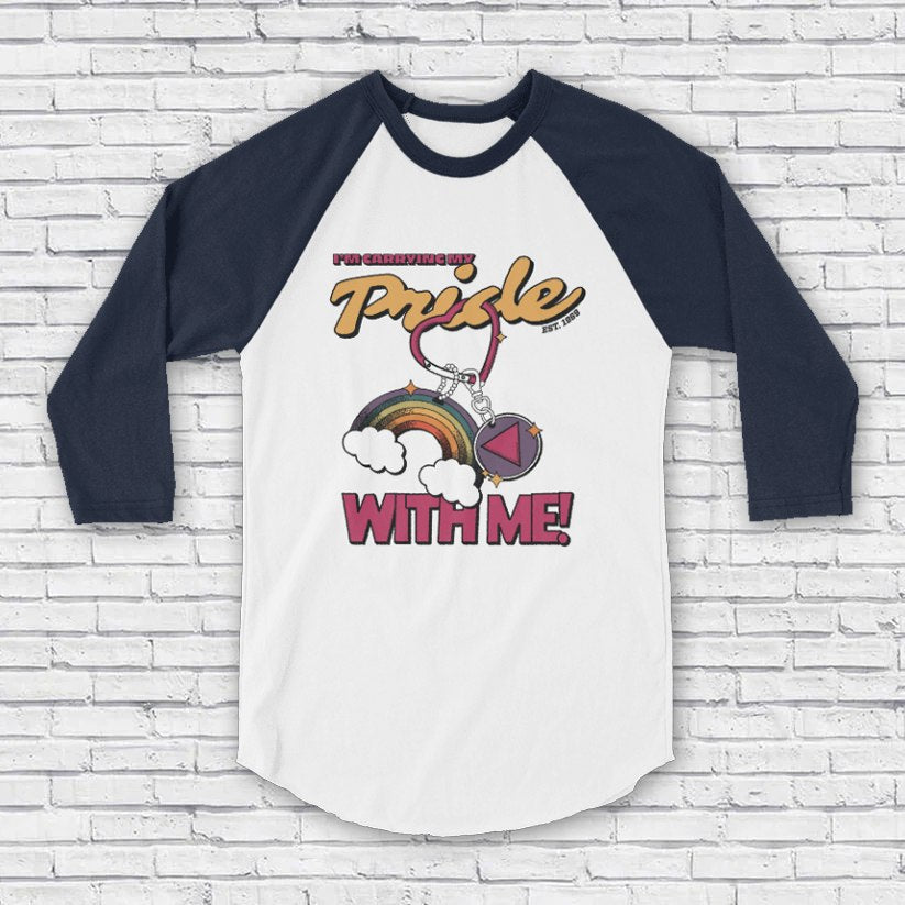 3/4 sleeve raglan shirt